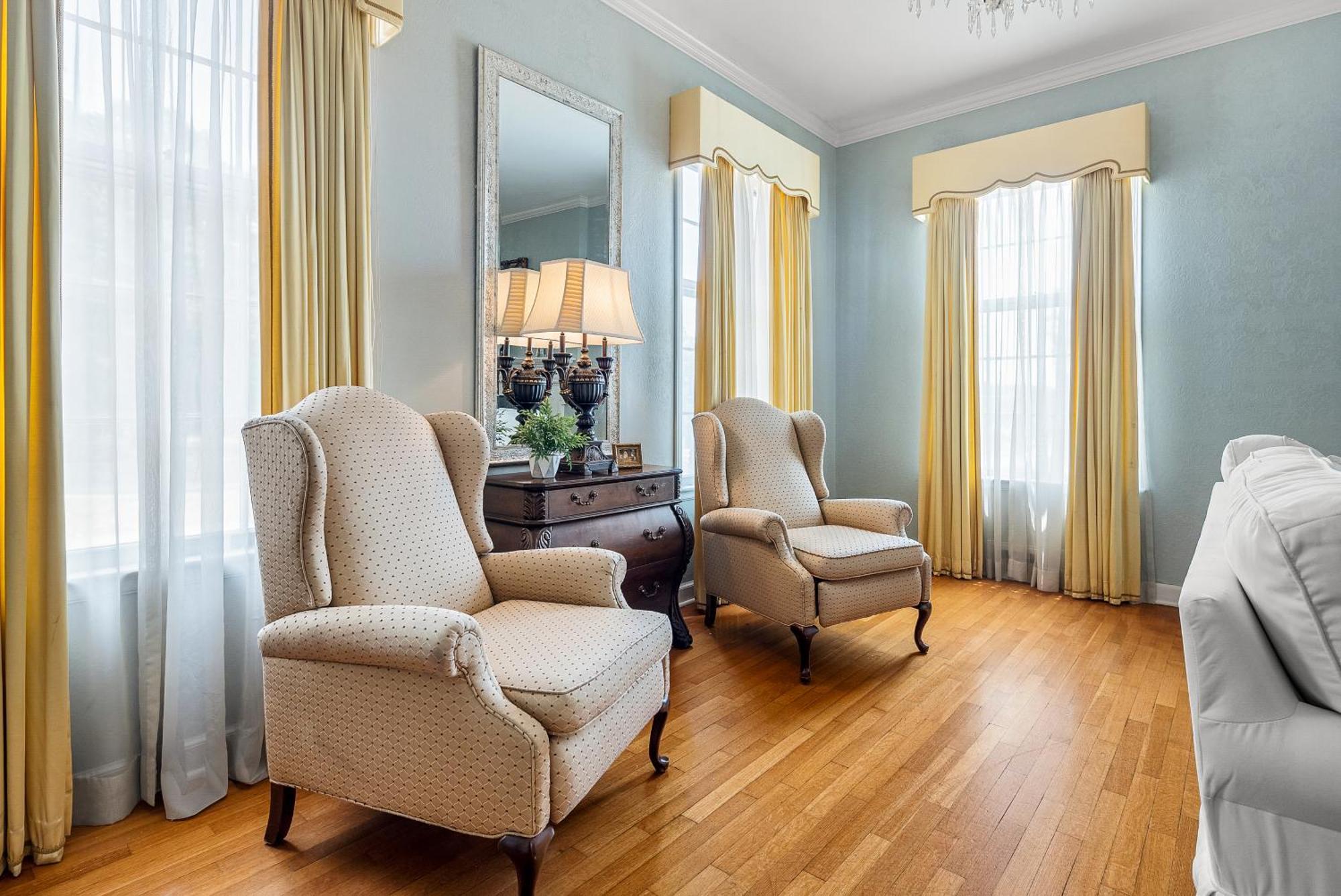 Beland Mansion-Blooming Garden Suite! フォートスミス エクステリア 写真